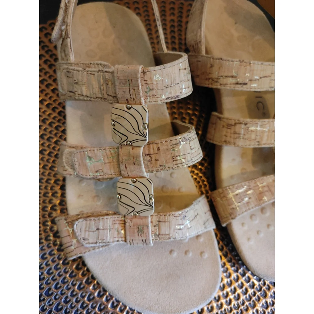 Vionic Amber Leather Sandals Size 6